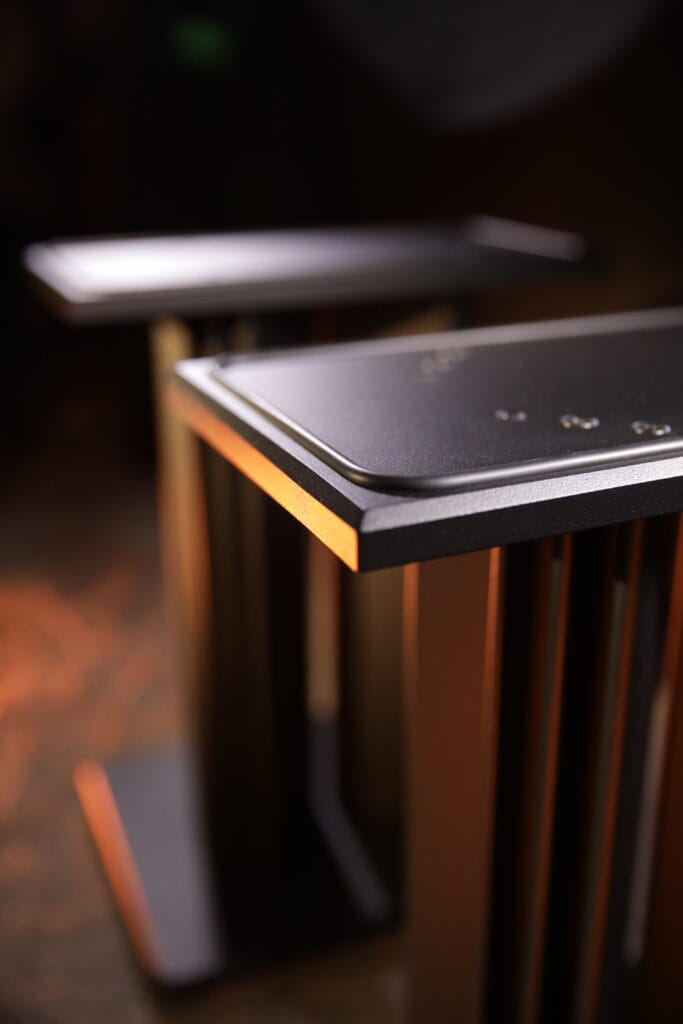 theintune speaker stand